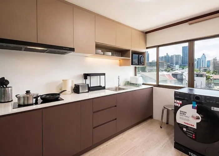 Luxury 3br 230sqm 5 Min To Bts Sukhumvit 26 曼谷