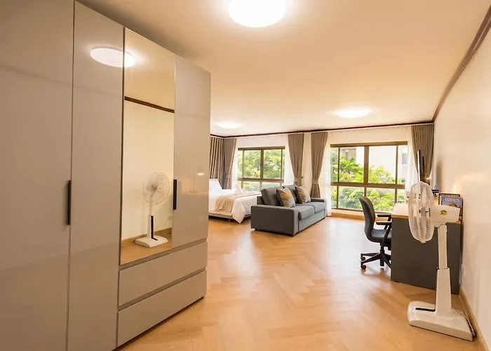 Luxury 3br 230sqm 5 Min To Bts Sukhumvit 26 *