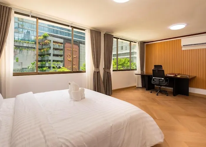 公寓 Luxury 3br 230sqm 5 Min To Bts Sukhumvit 26 *