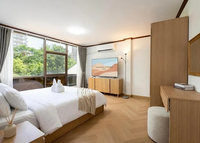 Luxury 3br 230sqm 5 Min To Bts Sukhumvit 26 * 曼谷