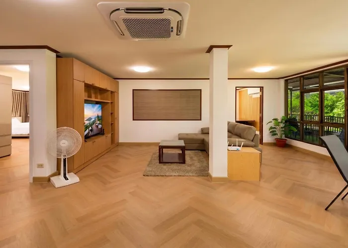 公寓 Luxury 3br 230sqm 5 Min To Bts Sukhumvit 26 曼谷