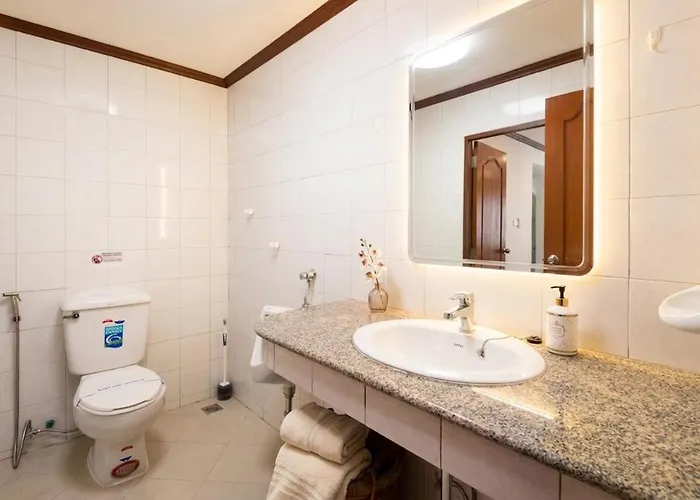 公寓 Luxury 3br 230sqm 5 Min To Bts Sukhumvit 26